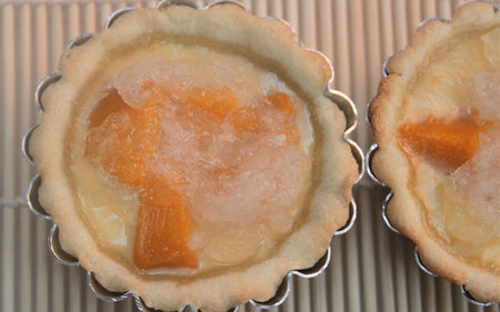 燕窩鮮果蛋撻 – 芒果、士多啤梨、藍莓