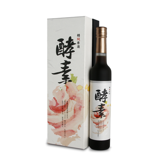 老行家精純原液酵素，是經長時間、從優質五色蔬果（蘋果、木瓜、鳳梨、檸檬、葡萄、烏梅、蘿蔔等）提煉出來的細小分子酵素，提煉過程中加入了不同菌種，有調節生理機能、促進新陳代謝、修補細胞機能和增強腸道活力的效果。